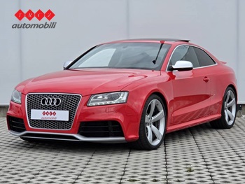 AUDI RS5 4.2 V8
