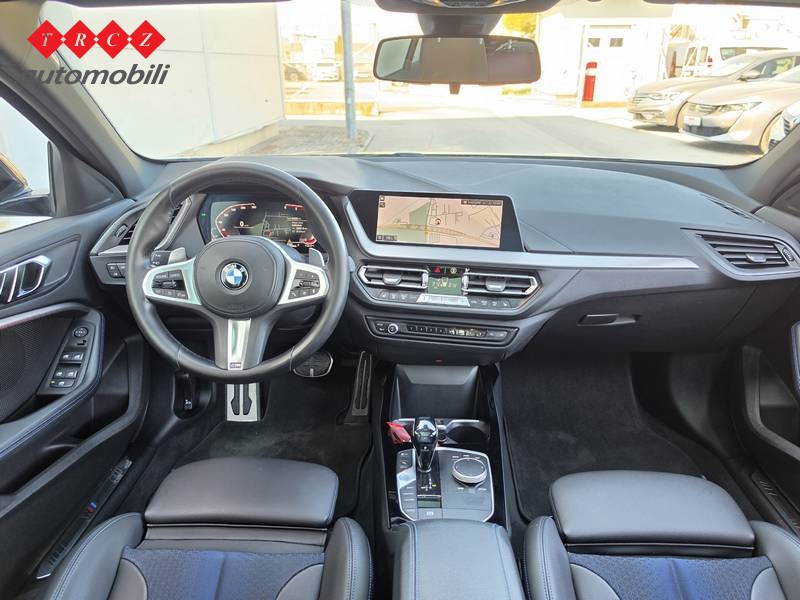 BMW SERIJA 1 118d AT AVANTAGE