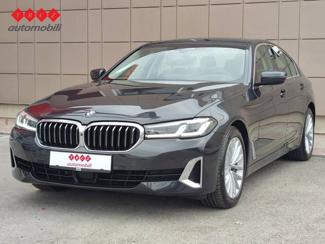 BMW SERIJA 5 540i xDrive Luxury Line