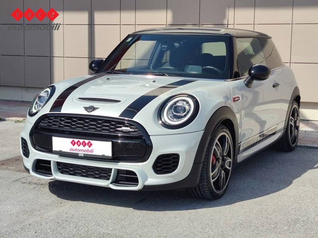 MINI COOPER 2.0 JOHN WORKS AT