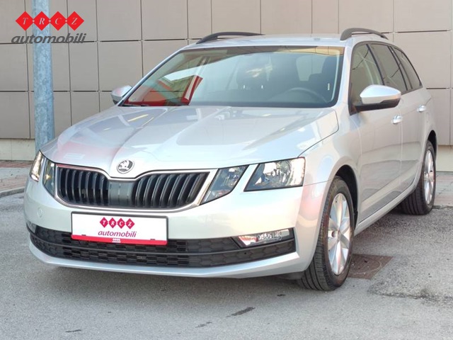 ŠKODA OCTAVIA COMBI 1.6 TDI DSG AMBITION