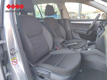 ŠKODA OCTAVIA COMBI 2.0 TDI DSG
