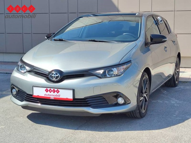 TOYOTA AURIS 1.2 TURBO BLACK EDITION