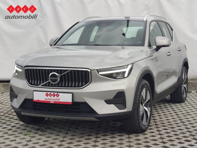 VOLVO XC40 T4 plug-in hibrid 211